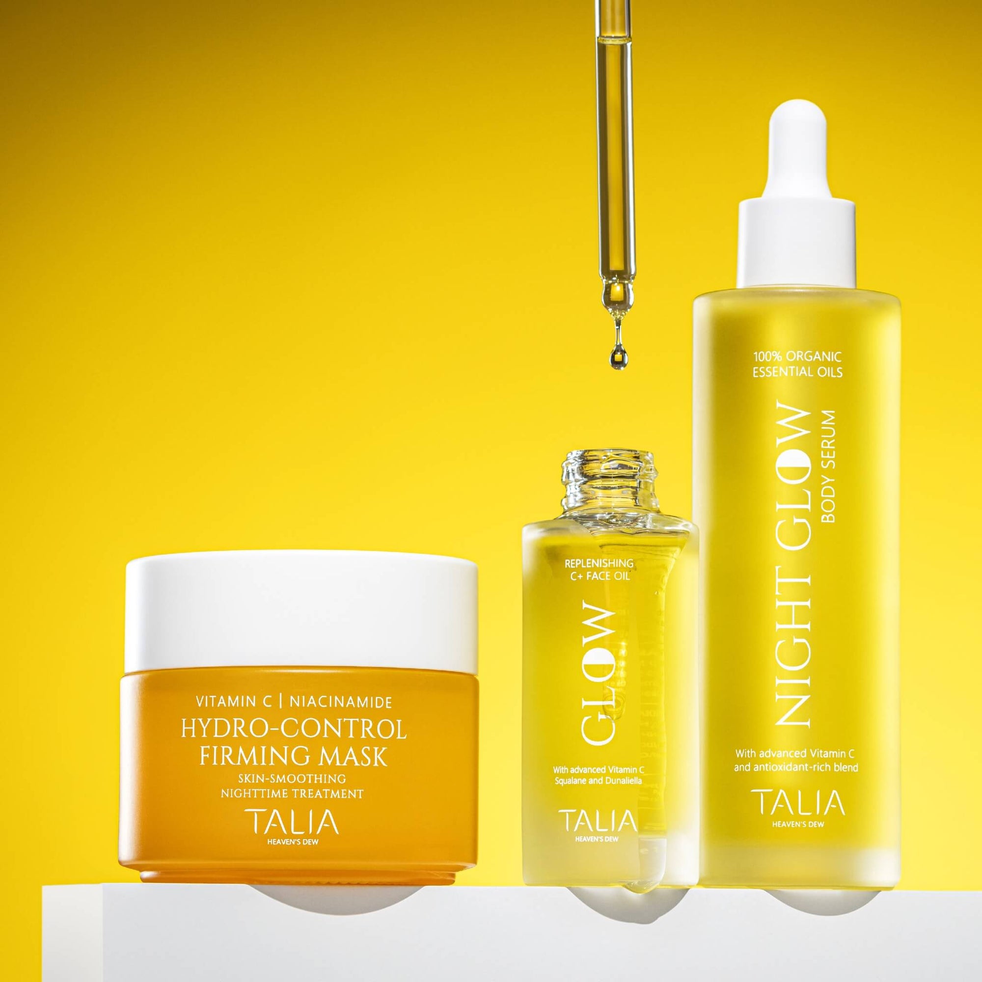 מסכת לילה אנטי אייג'ינג במרקם ג'ל קרם עם ויטמין סי  יציב, ניאצינאמיד ופפטידים למיצוק וזוהר מבית טליה צילום משפחת מוצרים מהסדרה – מסכה טבעית TALIA